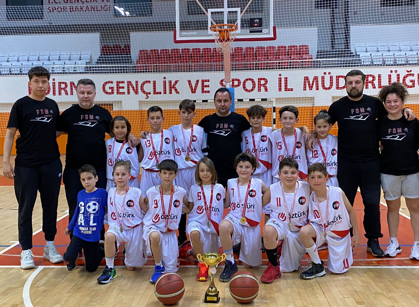 U 11 ERKEK LİGİNİN BİRİNCİSİ FSM.SPOR KULÜBÜ OLDU,